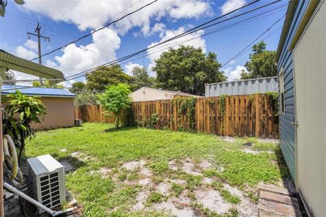 613 N 28th Avenue Hollywood FL 33020