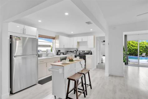 214 SE 6th Street Dania Beach FL 33004