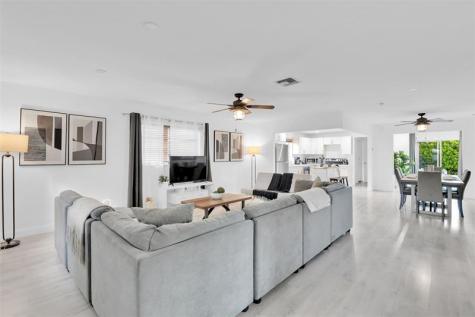 214 SE 6th Street Dania Beach FL 33004