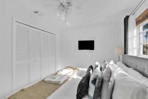 214 SE 6th Street Dania Beach FL 33004