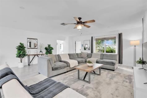 214 SE 6th Street Dania Beach FL 33004