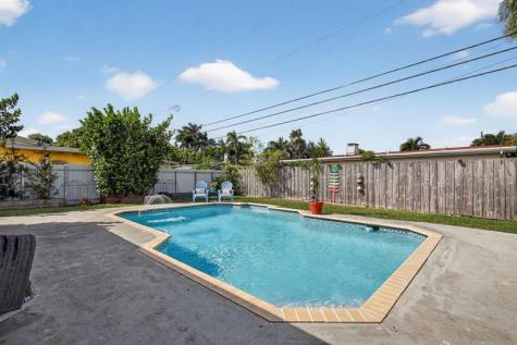 9471 Jamaica Drive Cutler Bay FL 33189