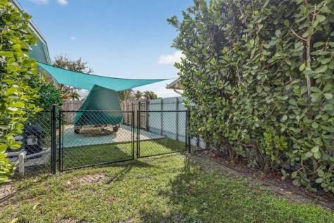 9471 Jamaica Drive Cutler Bay FL 33189