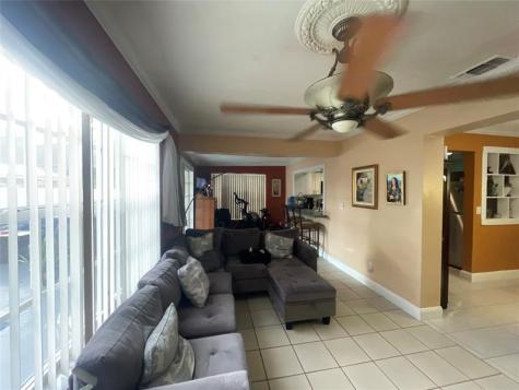 7928 N Juniper Street Miramar FL 33023