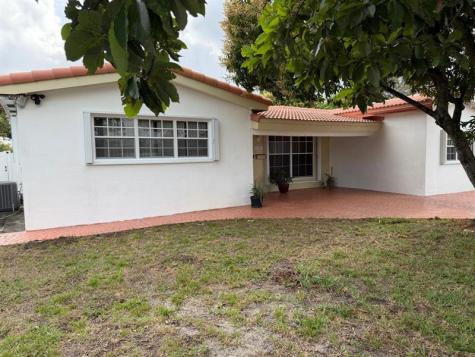 7928 N Juniper Street Miramar FL 33023