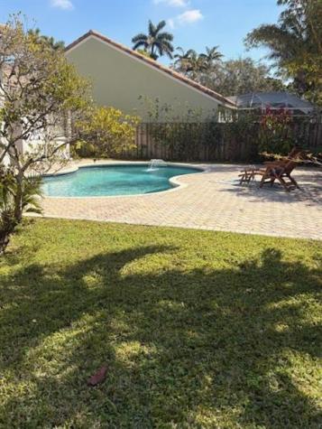 3610 Washington Lane Hollywood FL 33026