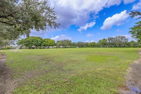 1020 Lavender Circle Weston FL 33327