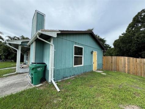 6101 Balsam Drive Fort Pierce FL 34982