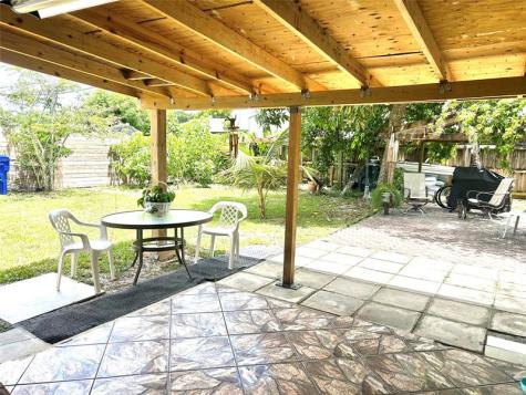 7140 Custer Street Hollywood FL 33024