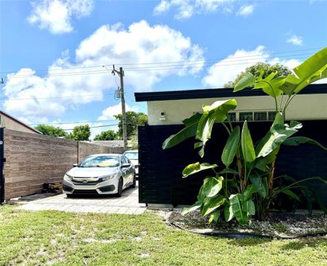 7140 Custer Street Hollywood FL 33024