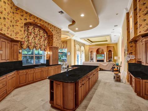 7988 Mandarin Drive Boca Raton FL 33433