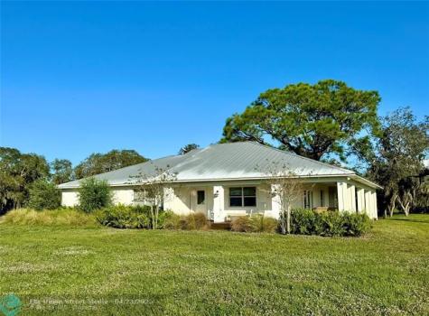 14151 E Center Street Okeechobee FL 34974