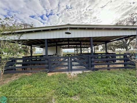 14151 E Center Street Okeechobee FL 34974