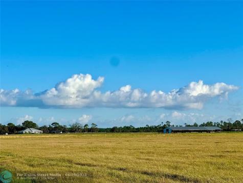 14151 E Center Street Okeechobee FL 34974