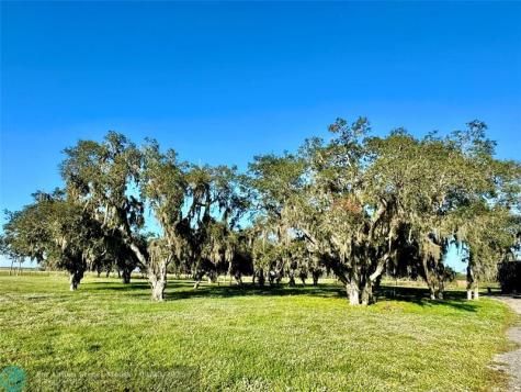 14151 E Center Street Okeechobee FL 34974