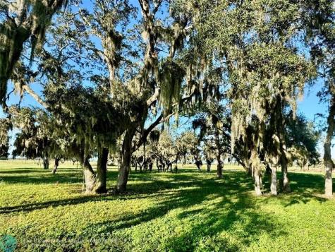 14151 E Center Street Okeechobee FL 34974