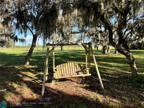 14151 E Center Street Okeechobee FL 34974