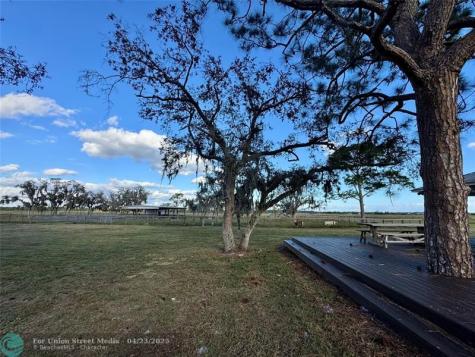 14151 E Center Street Okeechobee FL 34974