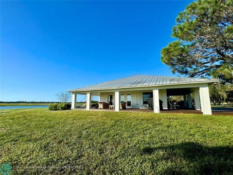 14151 E Center Street Okeechobee FL 34974