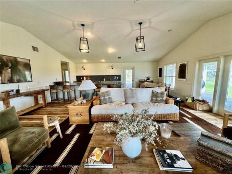 14151 E Center Street Okeechobee FL 34974