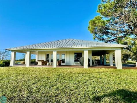 14151 E Center Street Okeechobee FL 34974