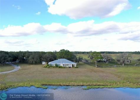 14151 E Center Street Okeechobee FL 34974