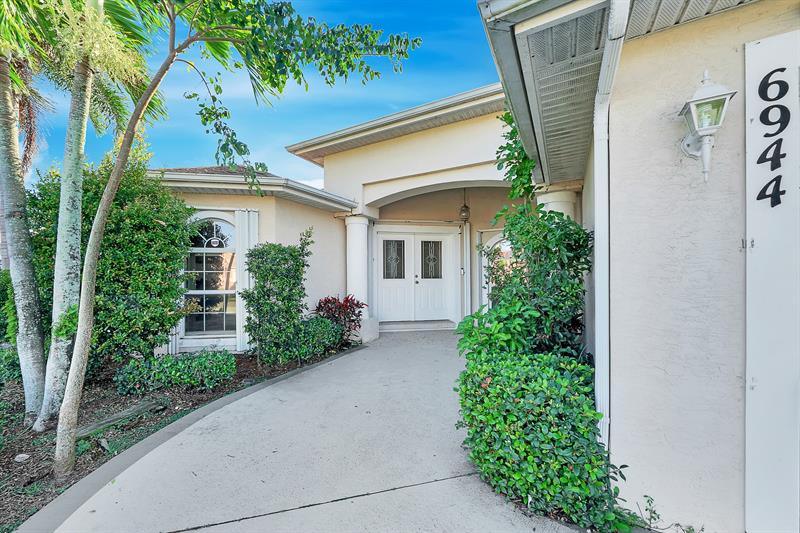 6944 NW Daffodil Lane Port St Lucie FL 34983