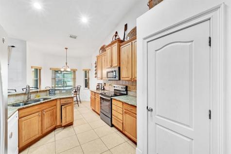 6944 NW Daffodil Lane Port St Lucie FL 34983