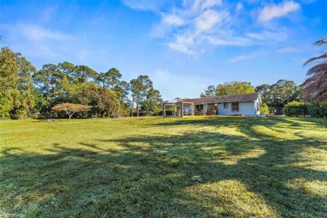 12895 Persimmon Boulevard The Acreage FL 33411