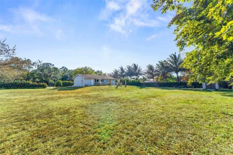 12895 Persimmon Boulevard The Acreage FL 33411