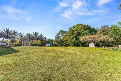 12895 Persimmon Boulevard The Acreage FL 33411