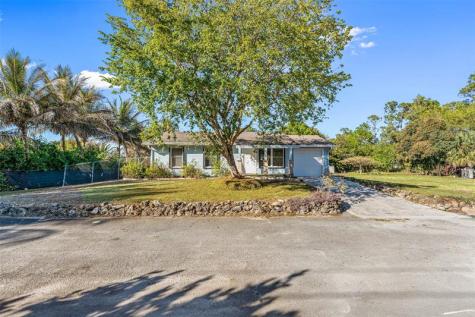 12895 Persimmon Boulevard The Acreage FL 33411