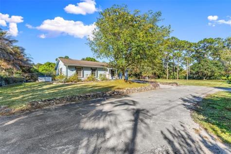 12895 Persimmon Boulevard The Acreage FL 33411