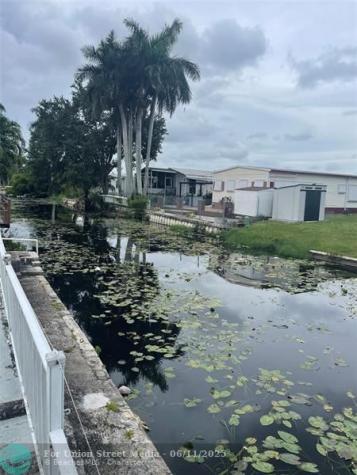 1888 SW 85th Avenue Davie FL 33324