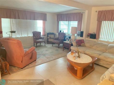 1888 SW 85th Avenue Davie FL 33324