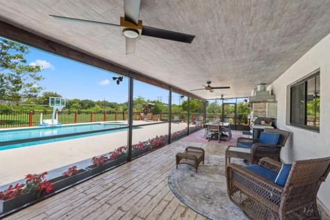 17531 SW 68th Court Southwest Ranches FL 33331