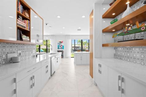 4051 NE 16 Avenue Fort Lauderdale FL 33334