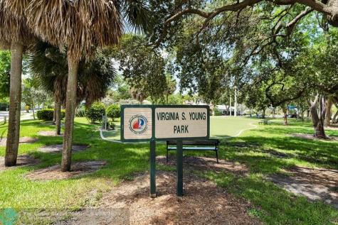 805 SE 10th Street Fort Lauderdale FL 33316