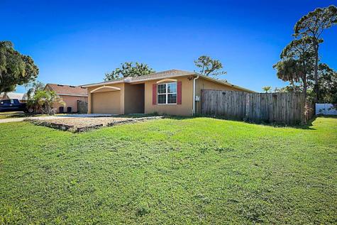 1174 SW Goodman Avenue Port St Lucie FL 34953