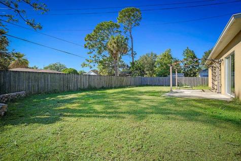 1174 SW Goodman Avenue Port St Lucie FL 34953
