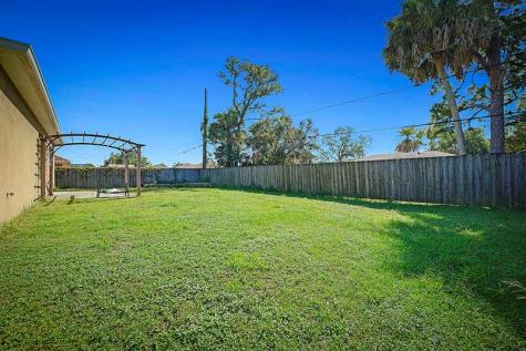 1174 SW Goodman Avenue Port St Lucie FL 34953