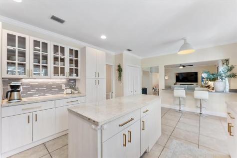 7617 Parkview Way Coral Springs FL 33065