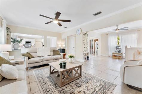 7617 Parkview Way Coral Springs FL 33065