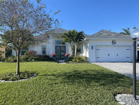 454 SW Vista Lake Drive Port St Lucie FL 34953