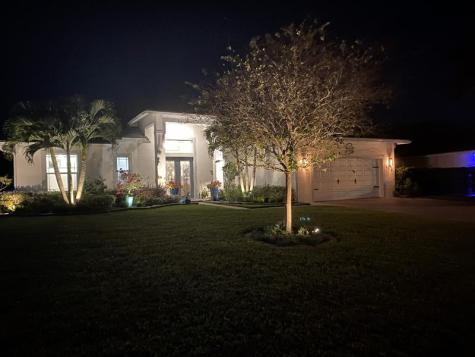 454 SW Vista Lake Drive Port St Lucie FL 34953