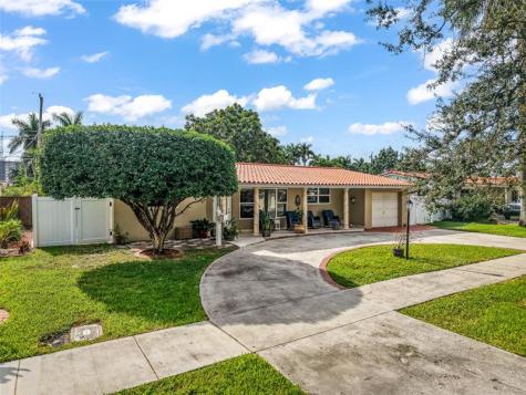 1032 NE 4th Court Hallandale Beach FL 33009