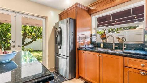 1032 NE 4th Court Hallandale Beach FL 33009