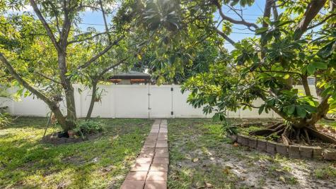 1032 NE 4th Court Hallandale Beach FL 33009