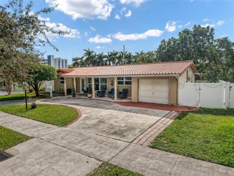 1032 NE 4th Court Hallandale Beach FL 33009