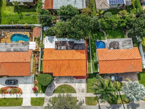 1032 NE 4th Court Hallandale Beach FL 33009